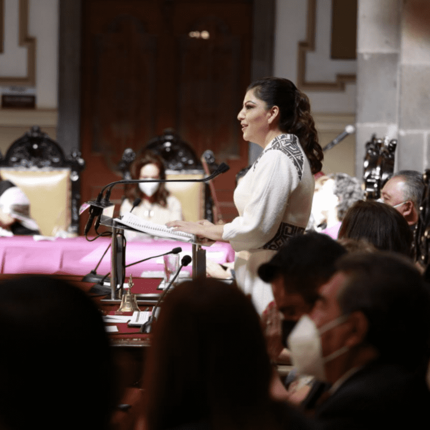 Ofrece Claudia Rivera coordinación con gobierno estatal, sin subordinación
