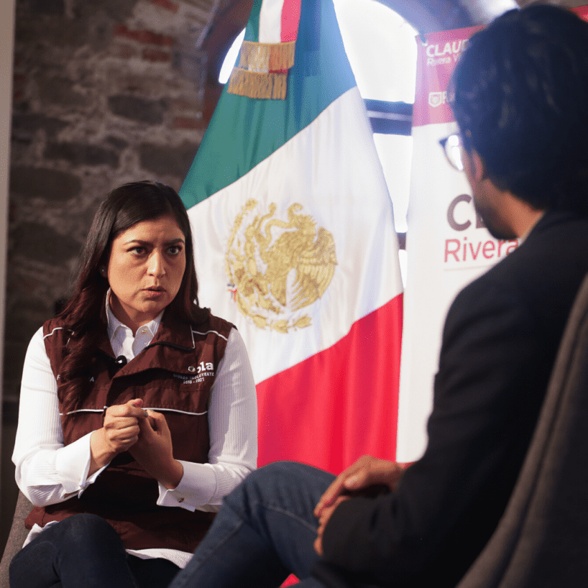 El retrato de Claudia Rivera en medio de un carrusel de entrevistas