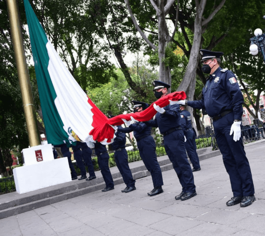 Realizan ceremonia conmemorativa por aniversario de la Revolución Mexicana