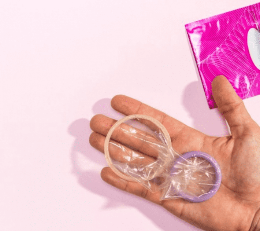 Dan kits de salud sexual en Puebla Capital