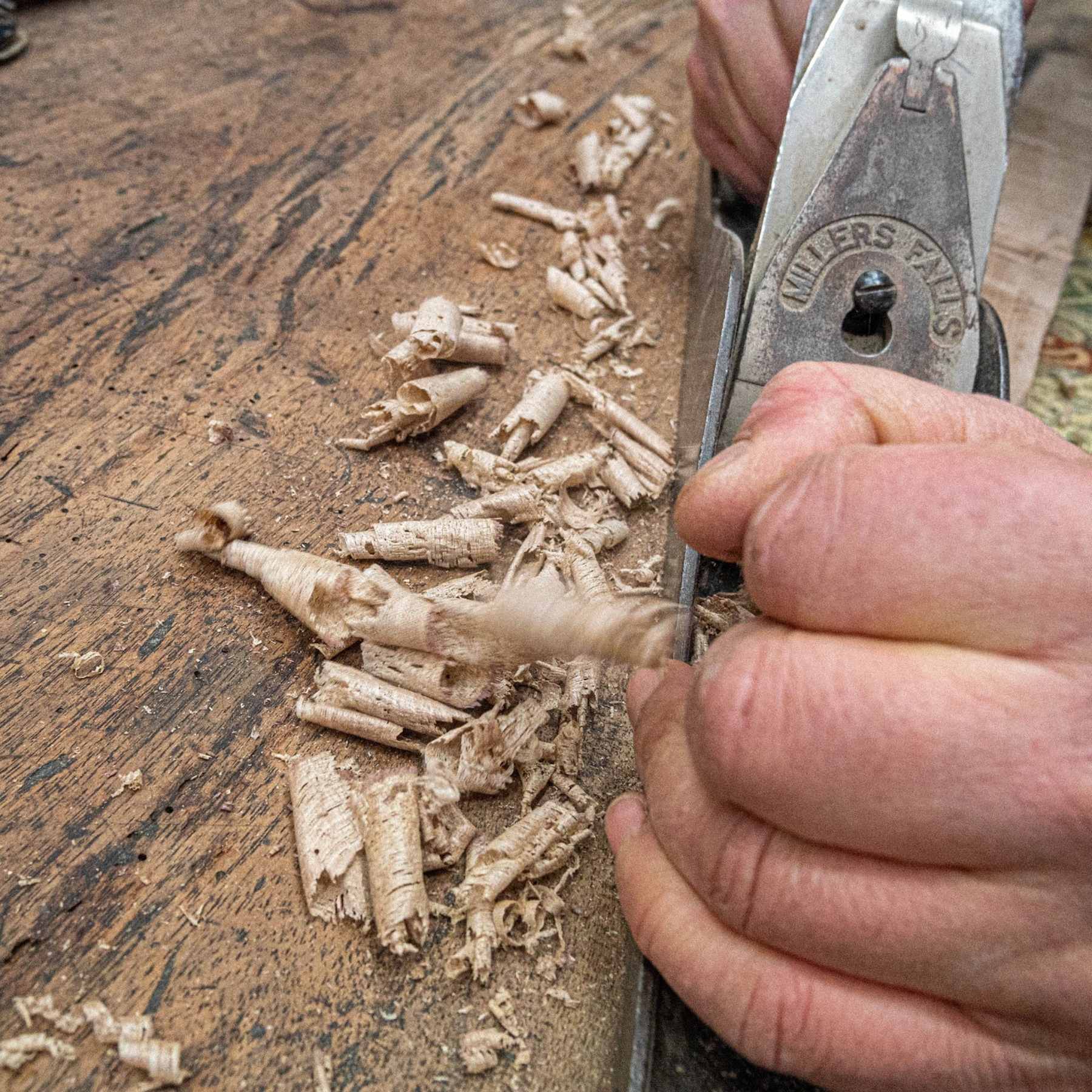 SMDIF invita a taller de tallado en madera para mujer