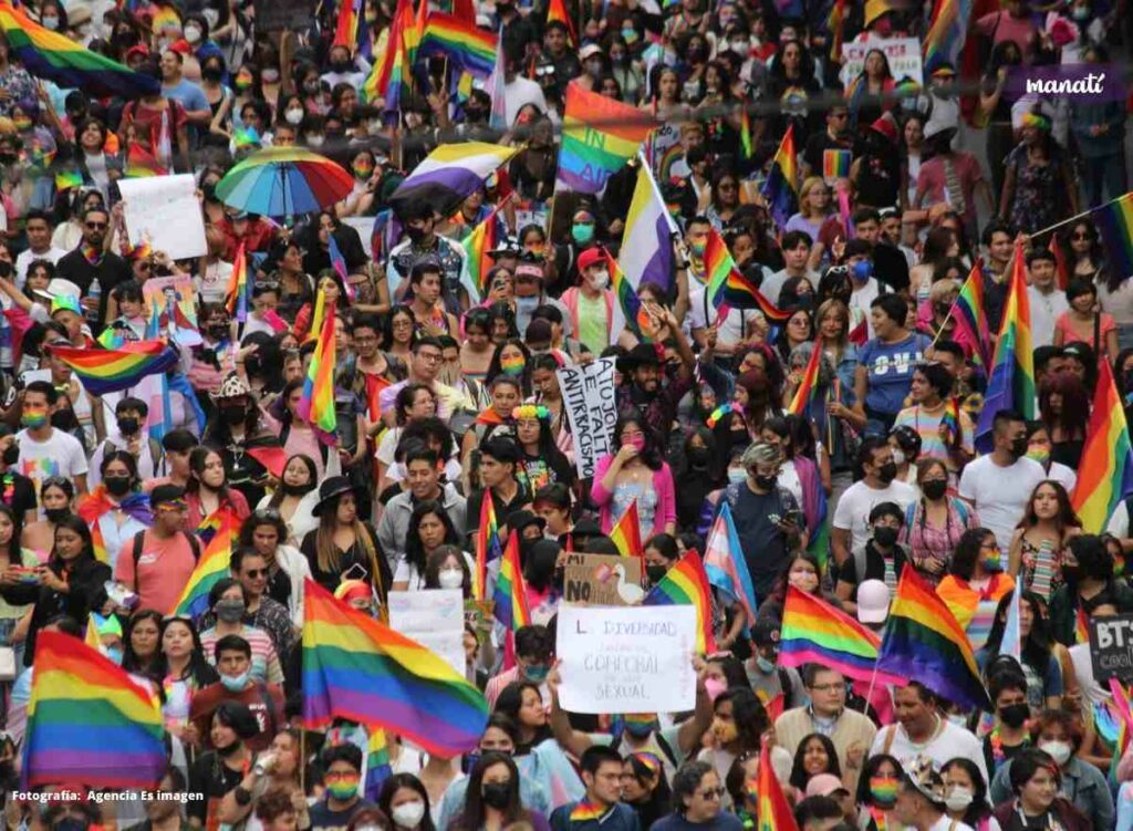Miles de personas LGBTIAQ+ participaron en la Marcha del Orgullo Puebla